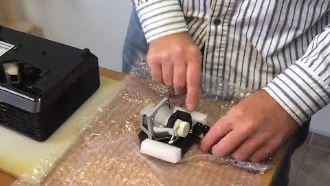 How to Replace a Projector Lamp in projector ACER X110P