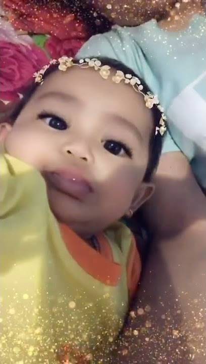 Anak bayi selfie, manyun manyun, bicara sendiri lucu. #lucu