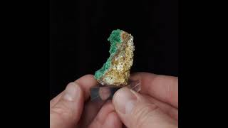 Video: Brochantite, Bou Beker, Morocco, 4,1 cm