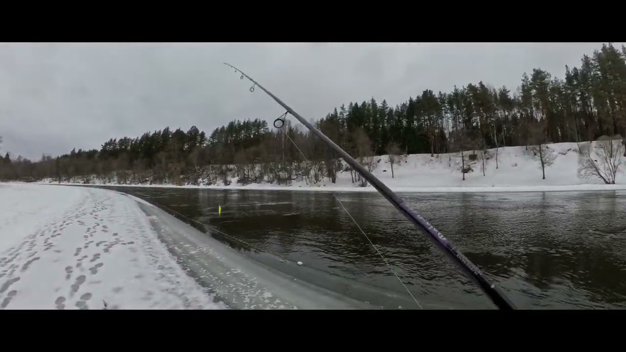 FISHING   DANGER   RIVER 