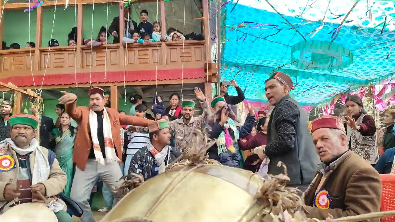  Shadi ki naati Kuni ta Khare Hui dubli pahadi naati#dance  Himachal Pradesh