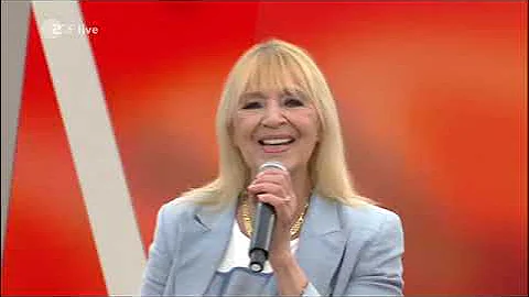 CINDY BERGER im "ZDF" Fernsehgarten am 04.09.2022