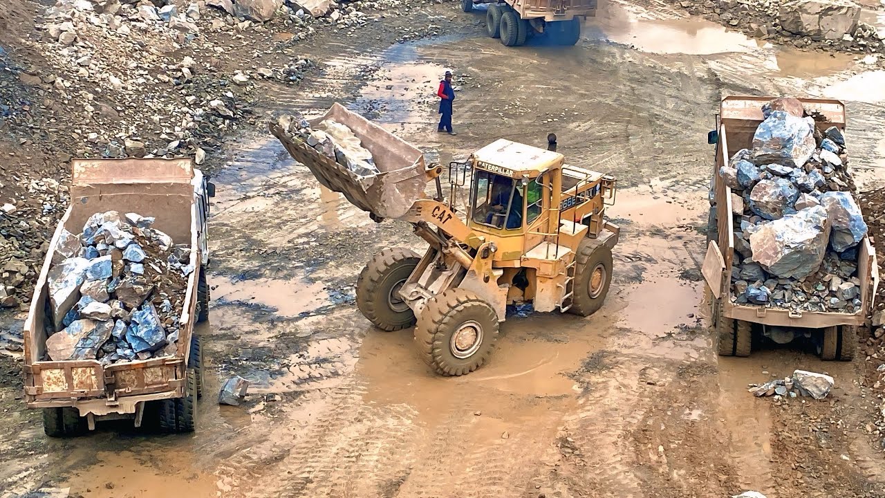 Massive Rock Loading Show By Powerful 966 Wheel Loader 