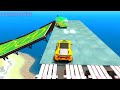 Onegamesplus Cars con Spiderman amarillo y Superman hecho por onegamesplus 