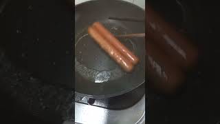 Frying Sausage#cookingasmr #easytocook #foodlover #satisfying #shorts