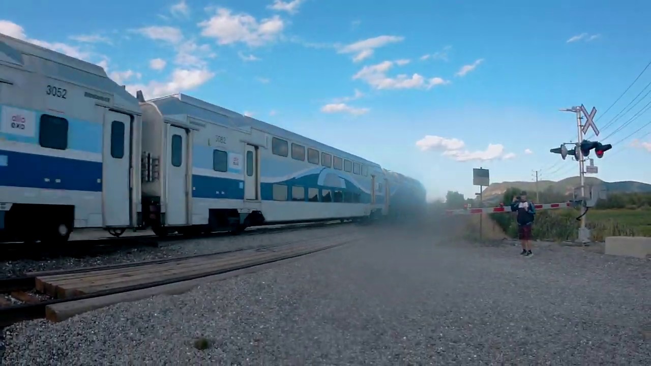 [Rare] - AMT Emergency Horn at a Crossing. (McMasterville - 2019-08-30)