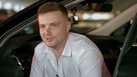 Неадекваты, ночные бабочки и изменщики. Кто катается ночью в такси бизнес-класса