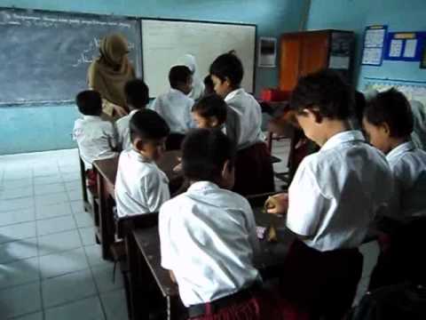 Berdoa sebelum menyantap makanan sehat tambahan - Dokumen SD 3 Megawon.flv