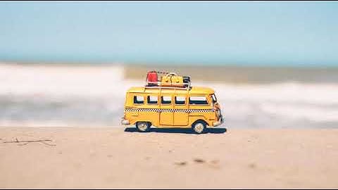 Glitch Slideshow 01 - Free After effects Template