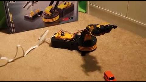 Robotic Arm Edge Kit with wired control by Owi