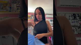 Me voy a buscar un traje de baño que mire y haber como me queda😍😍