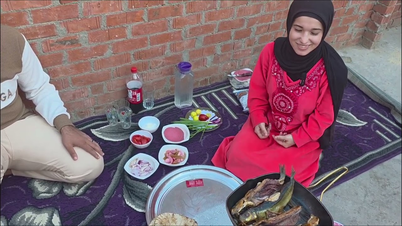 قررنا نسترجع ذكريات زمان ونعيش يوم متواضع وبسيط و احلى اكله رينجه مع ام يوسف واختي ☺️🩵