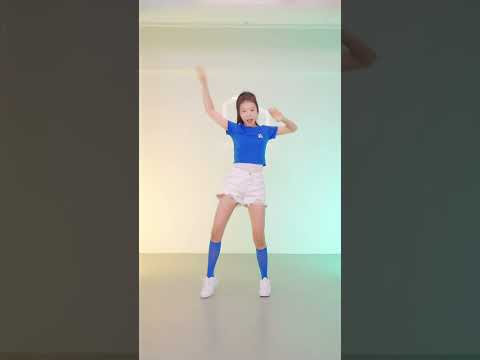 10년생이 추는 New Jeans [뉴진스] - Super Shy [슈퍼 <strong>샤이</strong>]  #shorts Covered by 재윤(JaeYoon)｜클레버TV