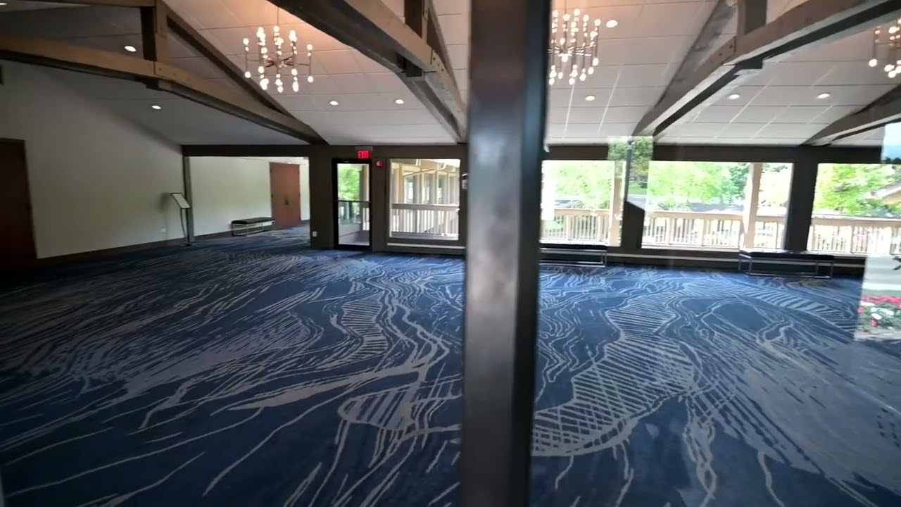 Plan Your Dream Lakeside Wedding at Lake Lawn Resort! 💍✨