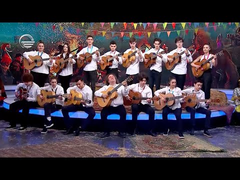 ხვიჩა მაღლაკელიძე და მისი მოსწავლეები | პოპური