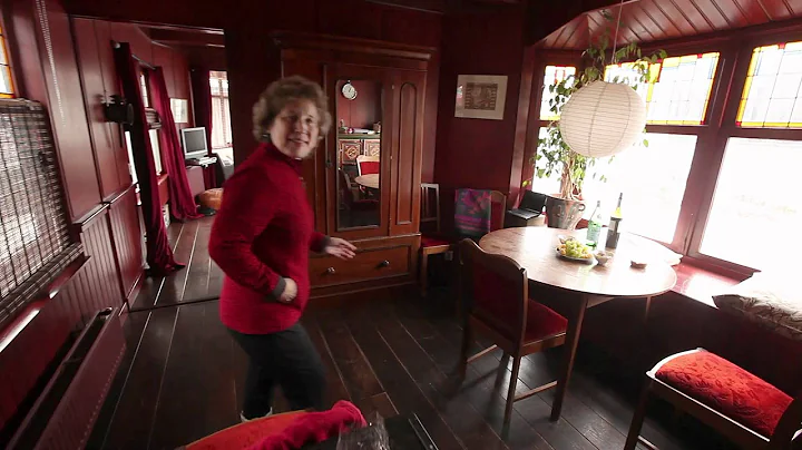 Violist Katherine Greene and Her Temporary Housebo...