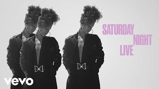 Video thumbnail of "Alicia Keys - Hallelujah (Live From SNL)"