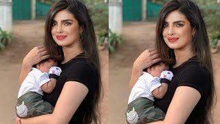 Priyanka Chopra's first look with her Daughter celebrating Maha Shivratri with Nick Jonas & famil