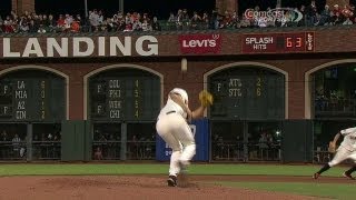 PIT@SF: Cain gets hit by line drive, exits game