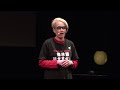 世界観を知ると人は変わる | Anne Crescini | TEDxFukuoka