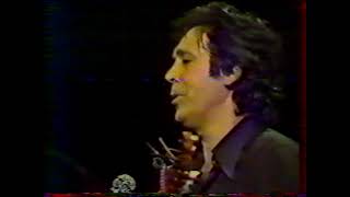 Paco Ibañez chante Brassens adapté en espagnol par Pierre Pascal