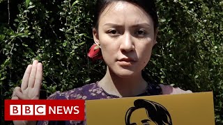 Hunger Games salute used for Asia protests - BBC News
