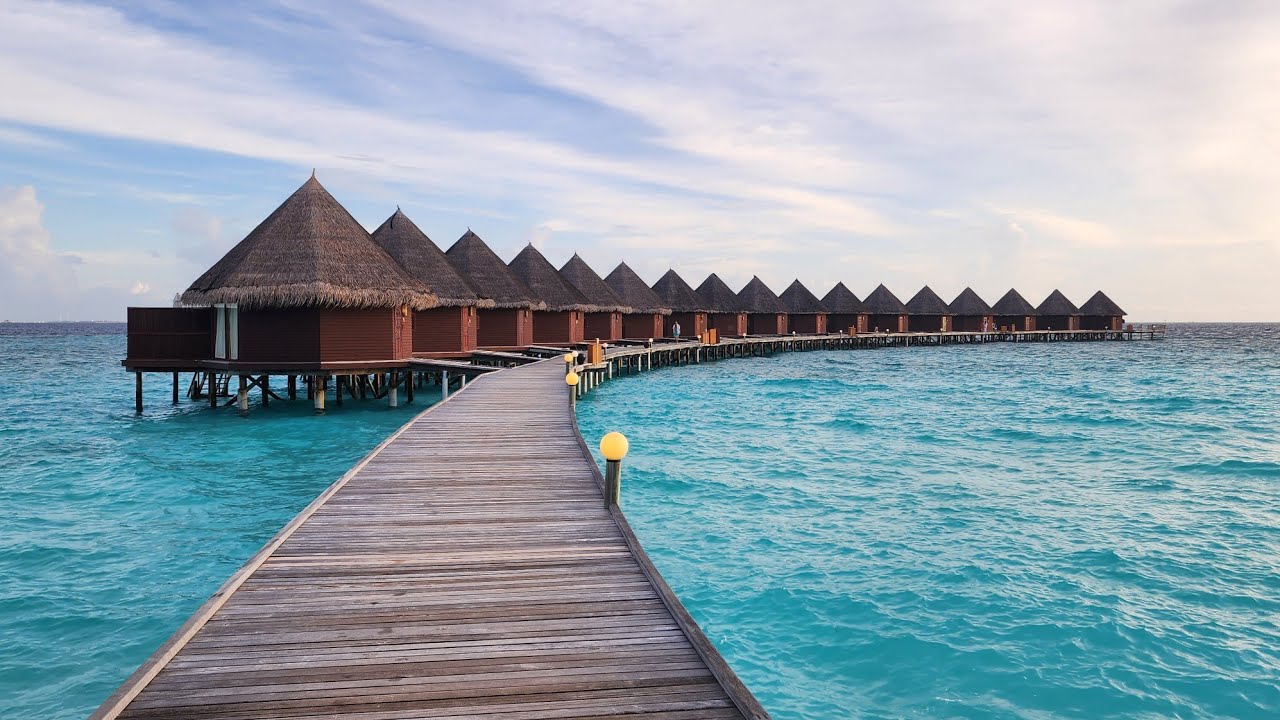 Thulhagiri Island Resort Maldives review room tour @WetravelMaldives