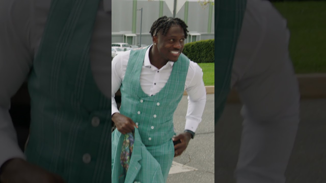 Throwback to the most iconic NFL Draft trade in recent history #shorts