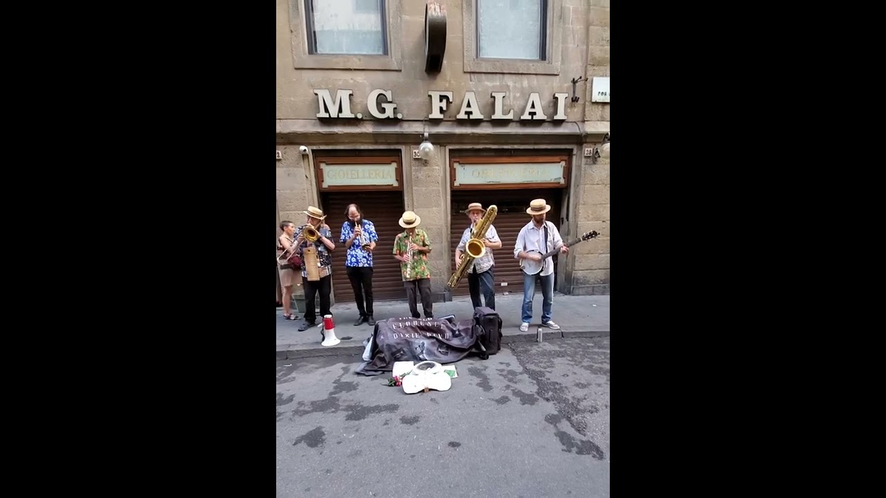 Jazz Band Buskers performing in Florence, Italy 🇮🇹