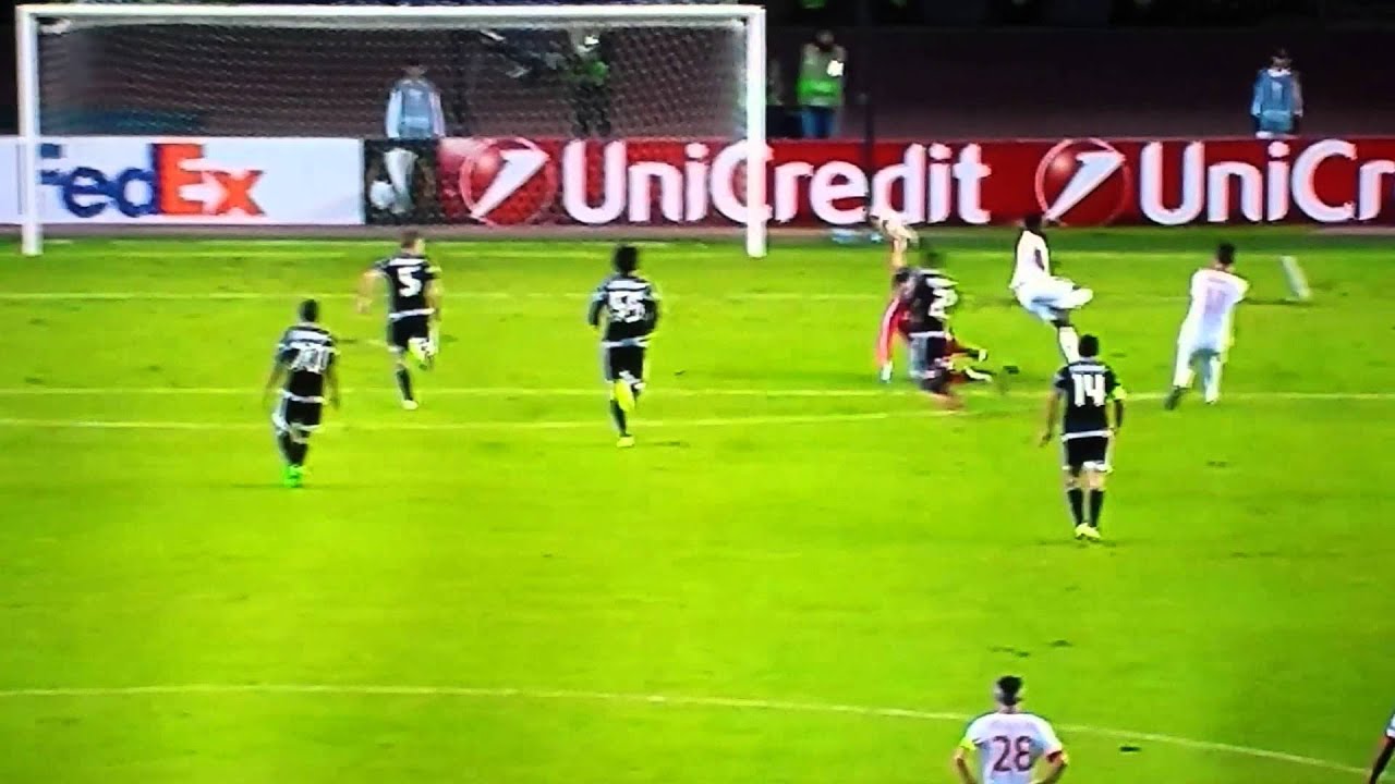 Ivan Cavaleiro scored strange goal.