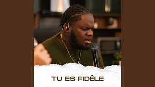 Video-Miniaturansicht von „Victoire Musique & Carl-Handy Corvil - Tu es fidèle“