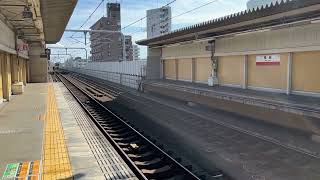 JR阪和線225系HF606編成区間快速天王寺行き警笛有り通過シーン