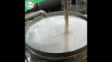 Filtrating water with a vibrating screen #machine #waterfiltration #recycling #manufacturing