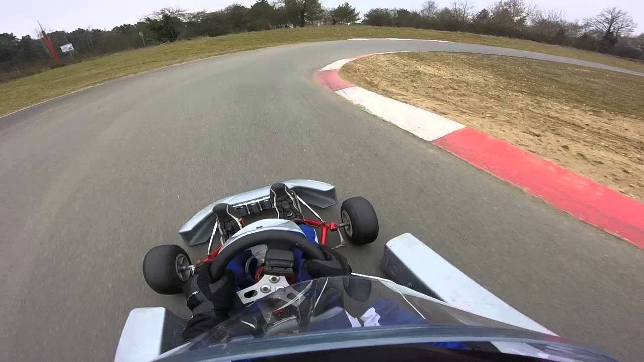Premier tours de roue Karting RKD cb 82 puis crash