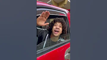 لما تقف فى كمين و تفكر دمك خفيف 