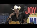 Capture de la vidéo Jon Pardi Kicks Off Joy Week 2018 On The Bobby Bones Show