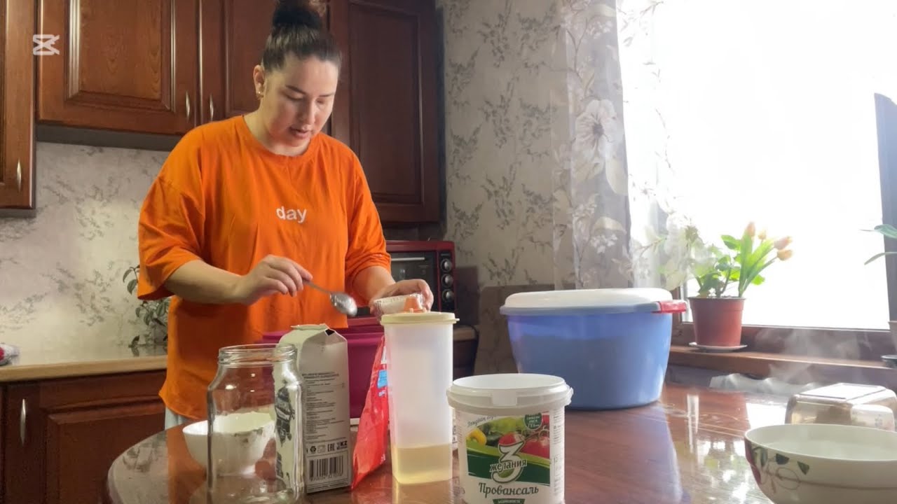 По многочисленным просьбам наших зрителей Салтанат ставит тесто на беляши.