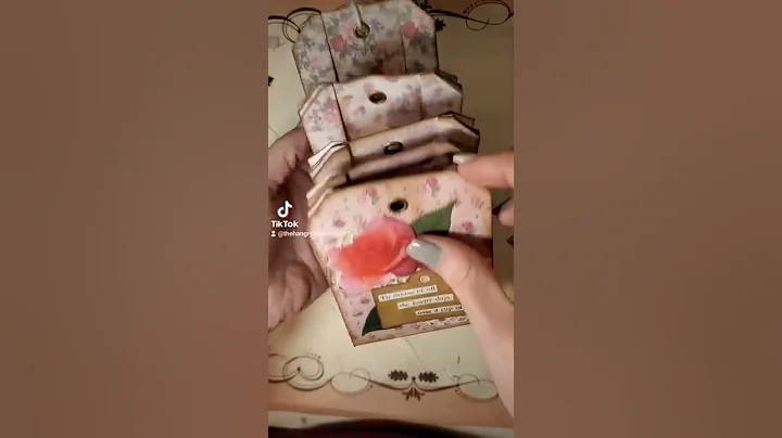 Sooooo.....I made a new book! I cant wait to journal in my tea bag accordian book!.