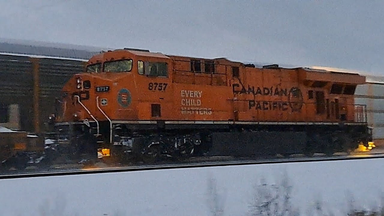 This Hotshot Intermodal Train Had A Consist You Would NEVER See Again! The Tail End SHOCKED Me!