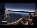 V. Completa. "Intento que cada día sea una pequeña vida en 24 horas". Jordi Sierra i Fabra, escritor