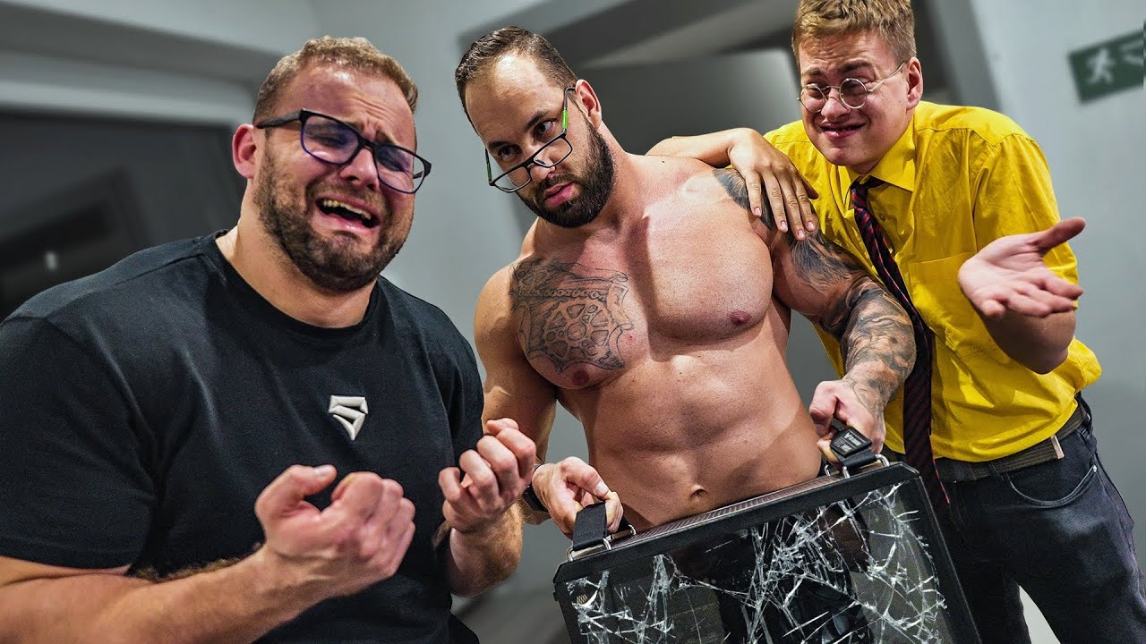 HANZ a BENDER mi staví PC za 100 000 ale rozbili ho...