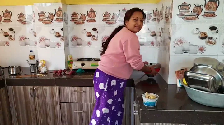 Nepali Mom:deusudekhi    evening sama ghar ko kam ...