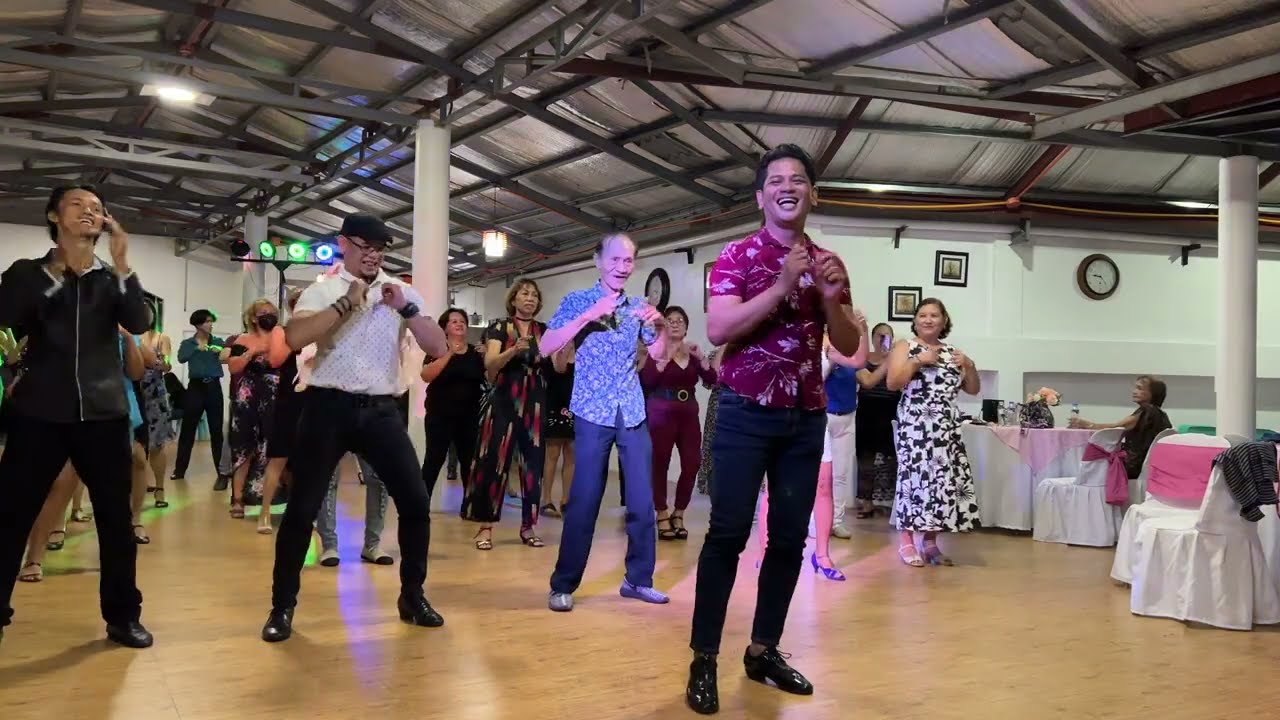 Hands Up by Ottawan - Line Dance