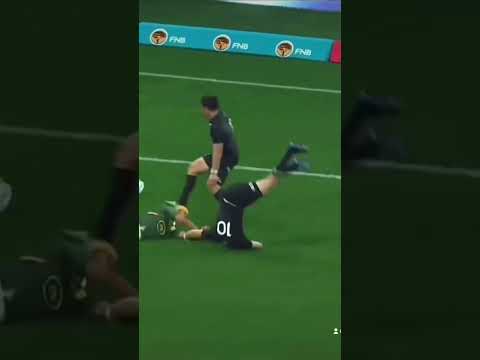 Beauden Barrett Fall