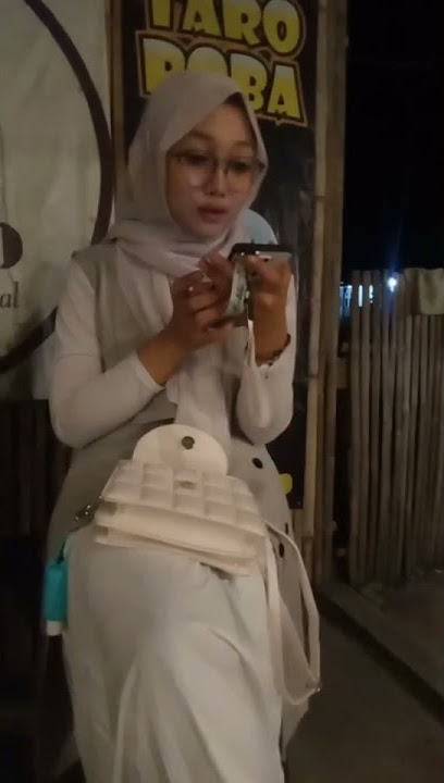 Mentahan halu , lagi nungguin pesanan makanan sama pacar