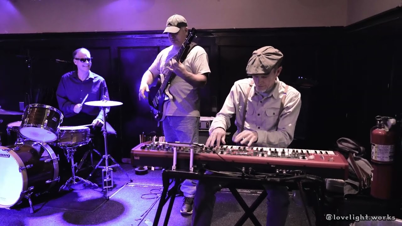 Neal Vitullo and FRIENDS @ The Hometown Tavern 2 6 22   You got me reeling and rocking song