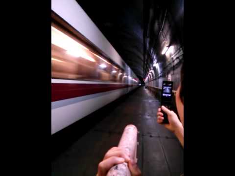 美佐島より大迫力 北陸本線筒石駅 はくたか7号