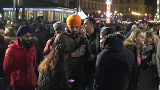 Lāpu gājiens 2019 un kaimiņzemes troļļi. (torchlight procession)