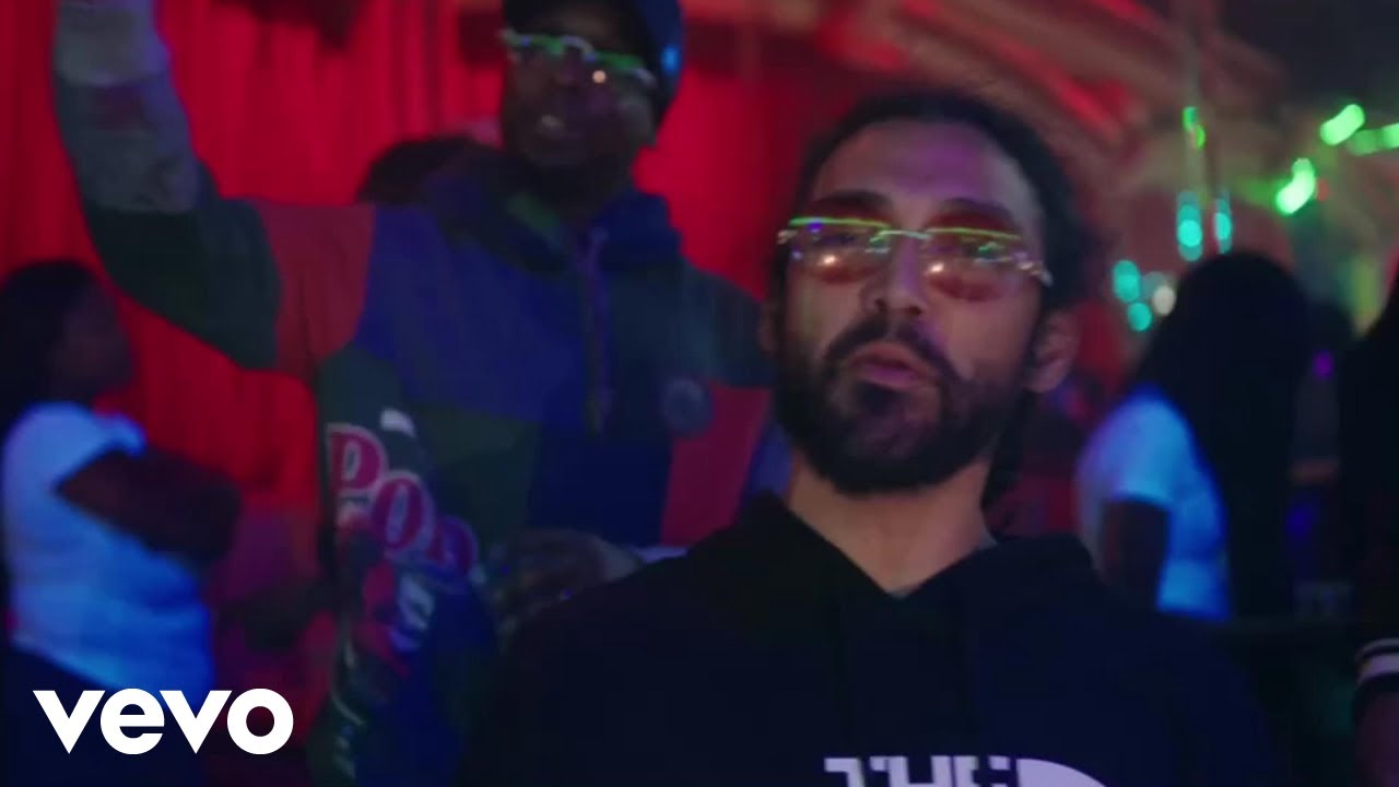 Block Boy Vonnie - Cuttin Up (Official Music Video) ft. EastsideEggroll adlı videoyu YouTube'da izle Block Boy Vonnie - Cuttin Up (Official Music Video) ft. EastsideEggroll adlı videoyu YouTube'da izle