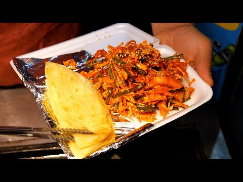 즉석에서 바로! 부산 깡통야시장 오징어무침 납작만두 | Seasoned Squid & Flat Dumplings / Korean Street food